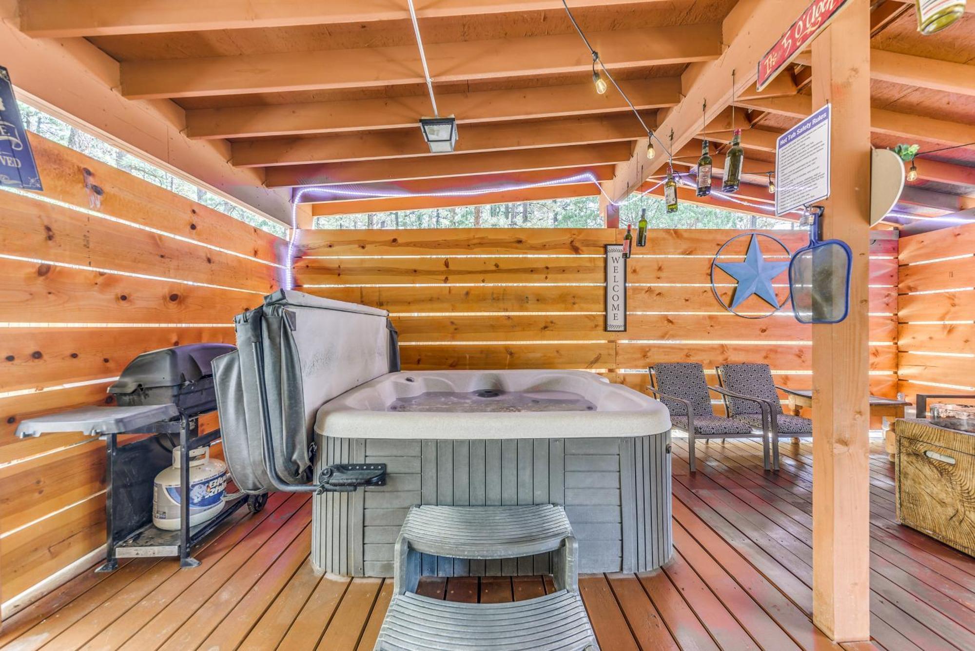 Ruidoso Cabin With Hot Tub - 2 Mi To Grindstone Lake Εξωτερικό φωτογραφία